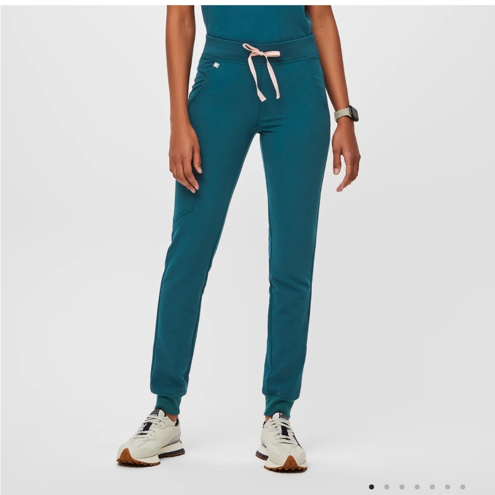 Figs Zamora Scrub Bottoms M - Tall in Caribbean Blue